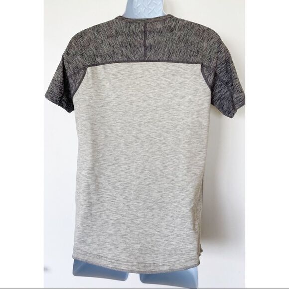 American Eagle Men’s Gray Raglan Active Flex Tee Shirt | Size XS - Picture 4 of 5